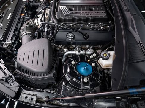 Used 2021 Chevrolet Camaro ZL1 RWD image 13