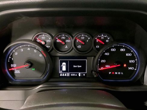 Used 2026 Chevrolet Silverado 1500 Custom Trail Boss w/ Dark Appearance Package AWD/4WD image 19