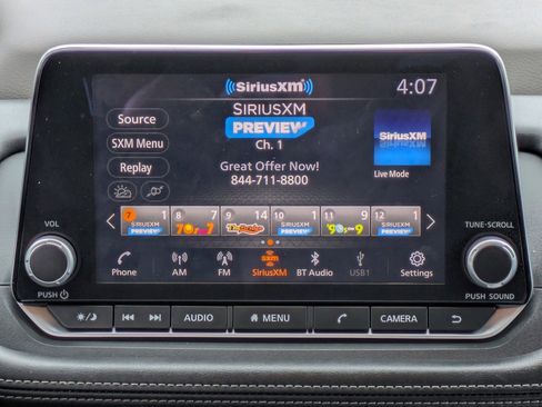 Used 2023 Nissan Rogue SL AWD/4WD image 16