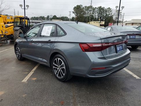 Certified 2025 Volkswagen Jetta Sport image 6