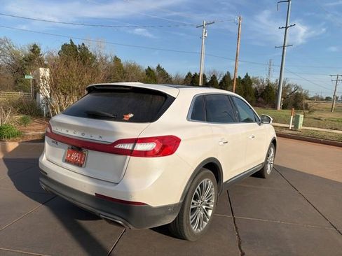 Used 2018 Lincoln MKX Reserve w/ Driver Assistance Package image 4