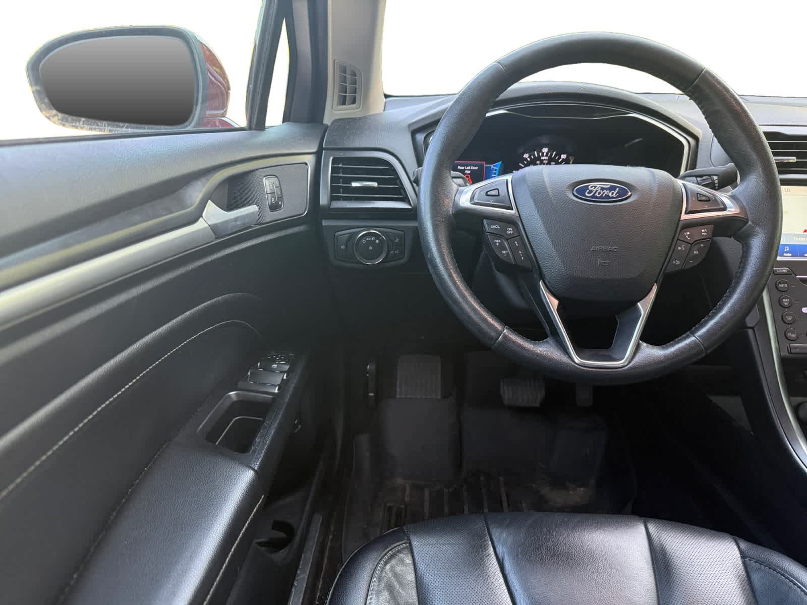 Used 2020 Ford Fusion Energi Titanium FWD image 21
