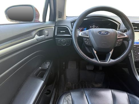 Used 2020 Ford Fusion Energi Titanium FWD image 21