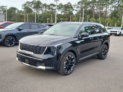 Certified 2025 Kia Sorento EX w/ Panoramic Sunroof Package image 3
