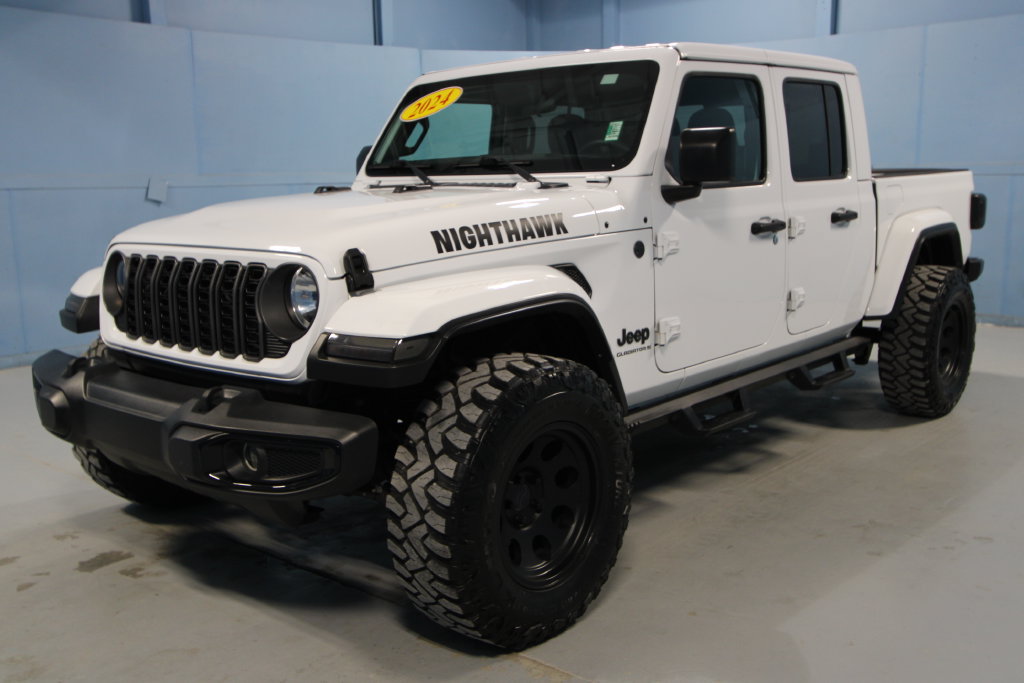 Used 2024 Jeep Gladiator Sport AWD/4WD image 25