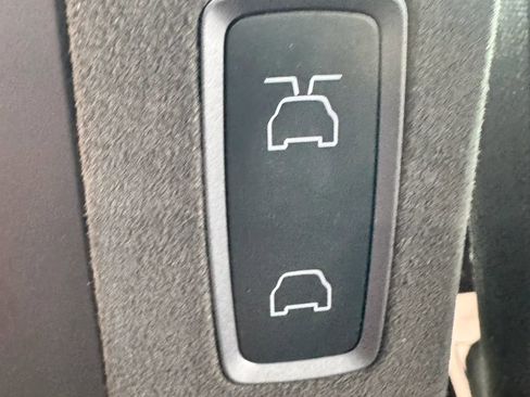 Used 2021 Tesla Model X Long Range image 20