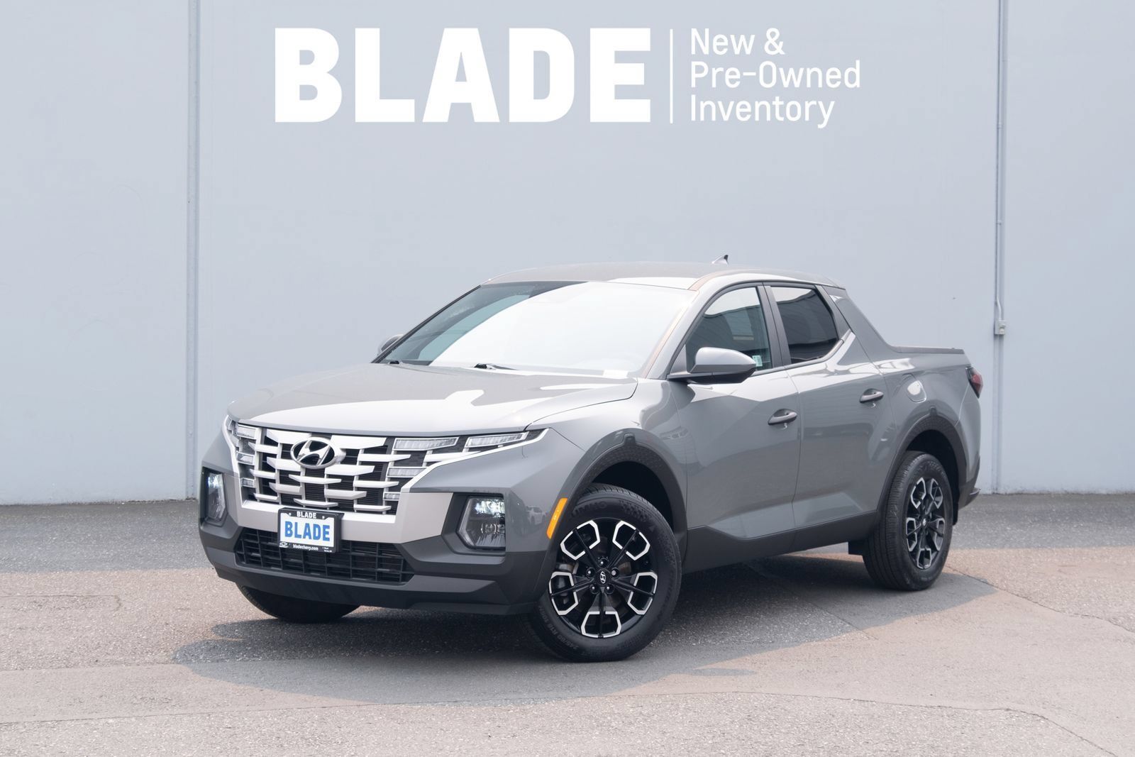 Used 2024 Hyundai Santa Cruz SE AWD/4WD image 1