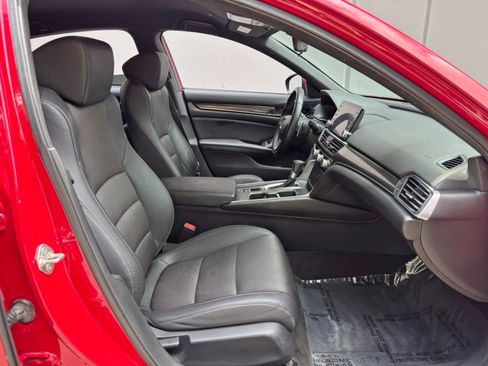 Used 2019 Honda Accord Sport image 14