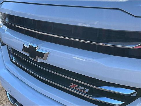 Used 2018 Chevrolet Silverado 1500 LTZ Z71 w/ LTZ Plus Package image 25