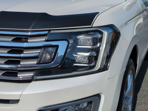 Used 2019 Ford Expedition Limited w/ Equipment Group 302A AWD/4WD image 9