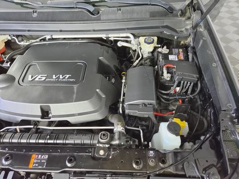 Used 2016 Chevrolet Colorado LT w/ Midnight Edition AWD/4WD image 40