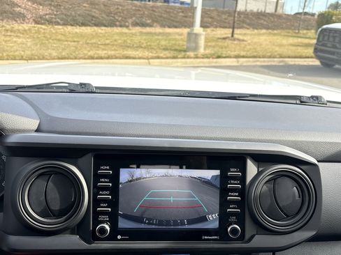 Used 2023 Toyota Tacoma SR image 29