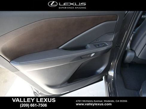 New 2026 Lexus TX 550h AWD Plug-In Hybrid image 16