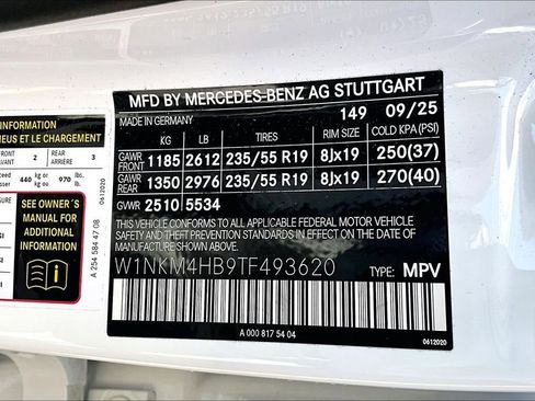 Used 2026 Mercedes-Benz GLC 300 4MATIC image 35