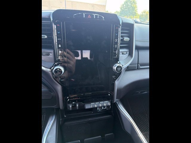 Used 2024 RAM 2500 Laramie w/ Night Edition AWD/4WD image 12