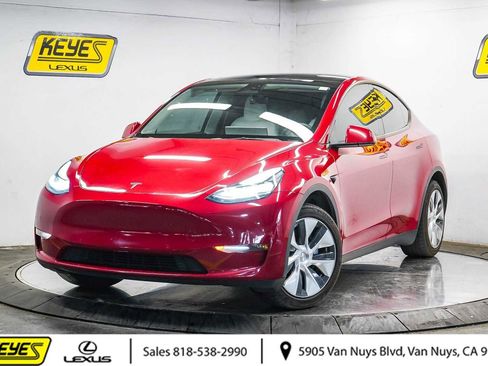 Used 2022 Tesla Model Y Long Range image 1