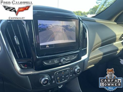 Used 2023 Chevrolet Traverse LT FWD image 20