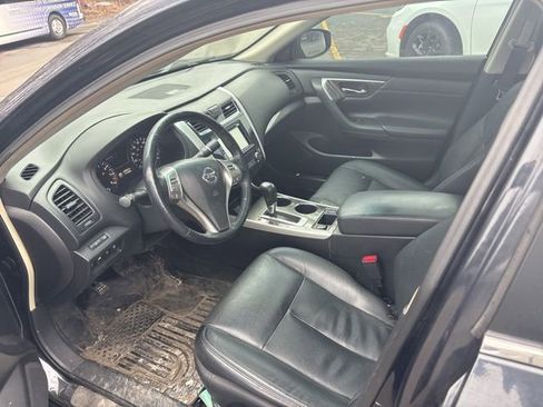 Used 2013 Nissan Altima 2.5 SL w/ Technology Pkg image 13