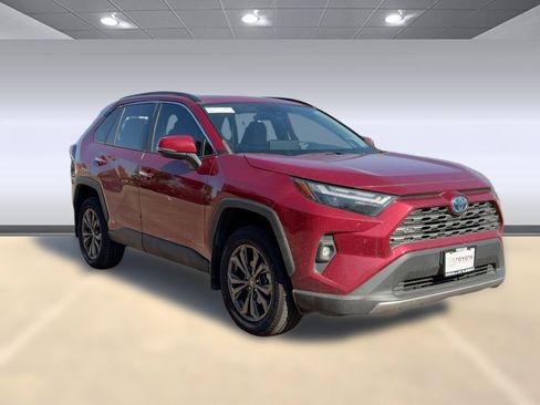 Used 2023 Toyota RAV4 Limited image 6