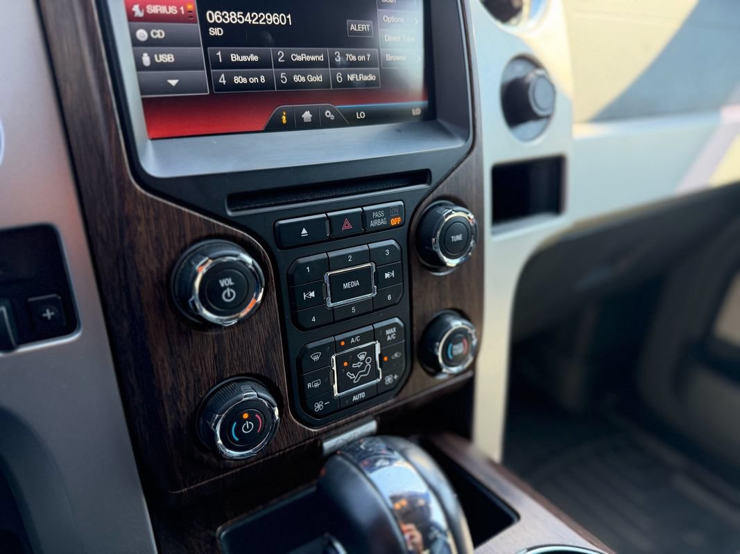 Used 2014 Ford F150 Lariat w/ Equipment Group 502A Luxury AWD/4WD image 20