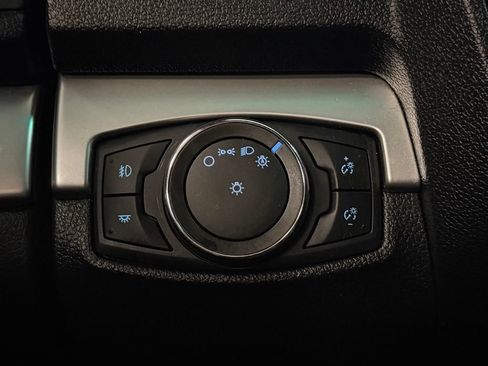 Used 2016 Ford Explorer XLT FWD image 13