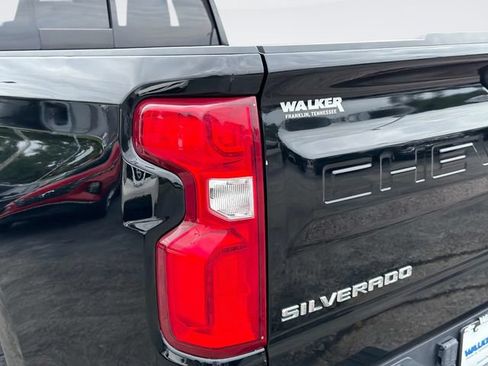 Used 2020 Chevrolet Silverado 1500 LTZ w/ LTZ Plus Package AWD/4WD image 11