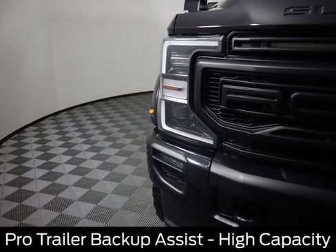 Used 2022 Ford F250 Lariat w/ Black Appearance Package image 21