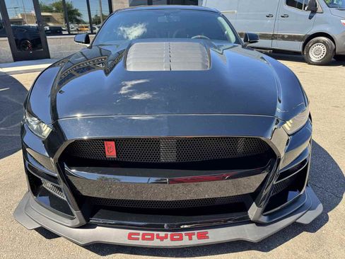 Used 2017 Ford Mustang GT Premium RWD image 3