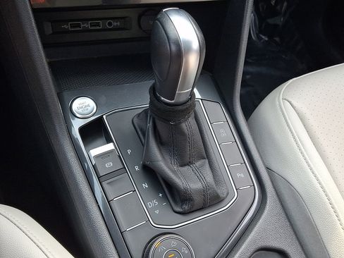 Used 2019 Volkswagen Tiguan S AWD/4WD image 14