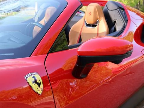 Used 2025 Ferrari 296 GTS RWD image 5