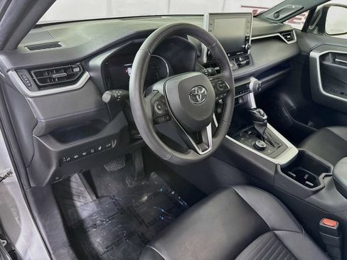 Used 2022 Toyota RAV4 XSE AWD/4WD image 18