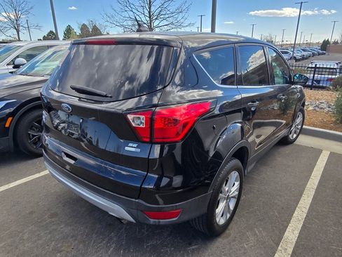 Used 2019 Ford Escape SE image 4