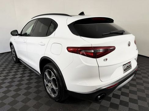 Used 2022 Alfa Romeo Stelvio Ti AWD/4WD image 17