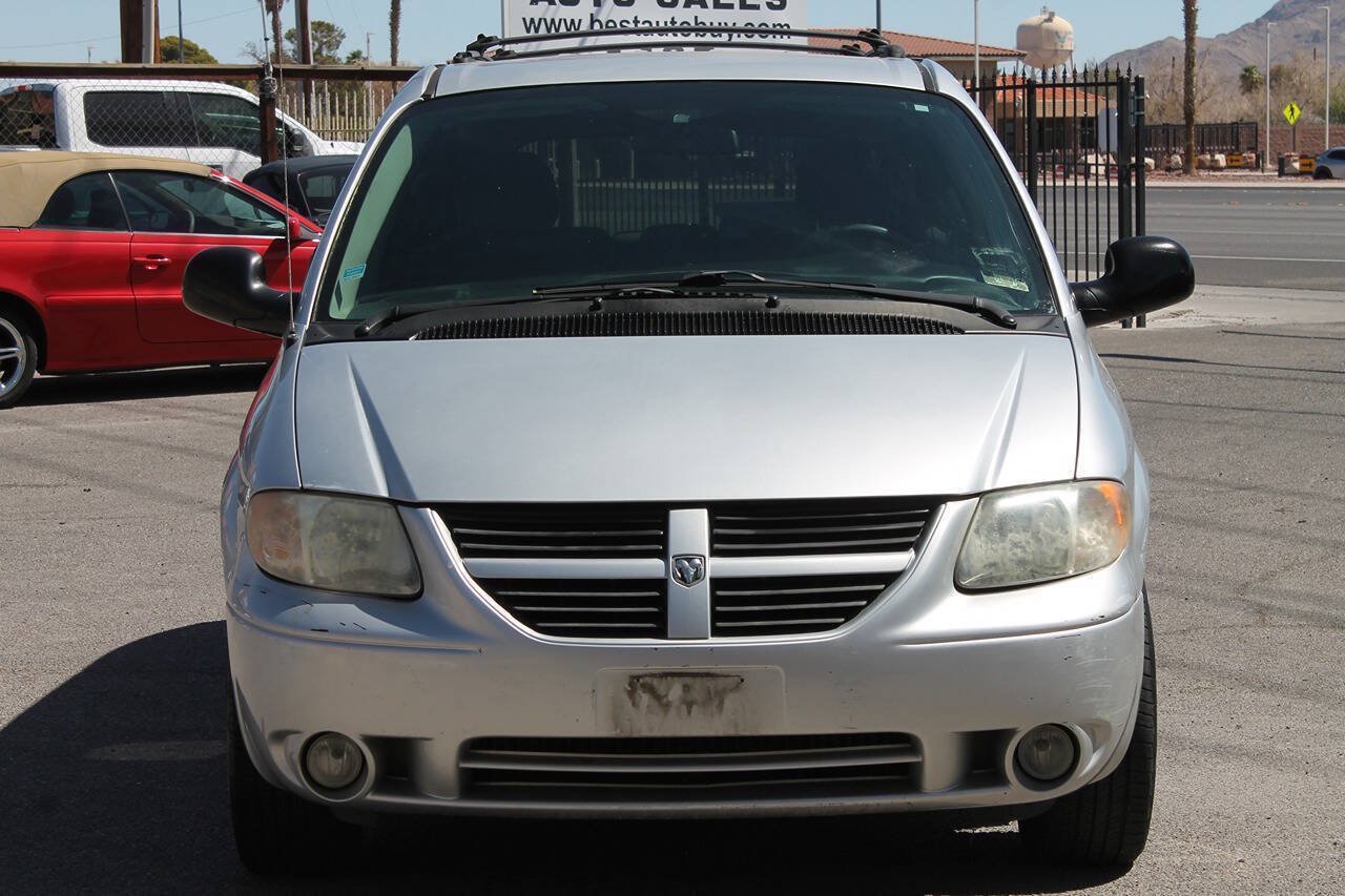 Used 2006 Dodge Grand Caravan SXT w/ Trailer Tow Prep Group FWD image 2