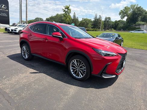 Used 2025 Lexus NX 350h AWD w/ Premium Package image 14