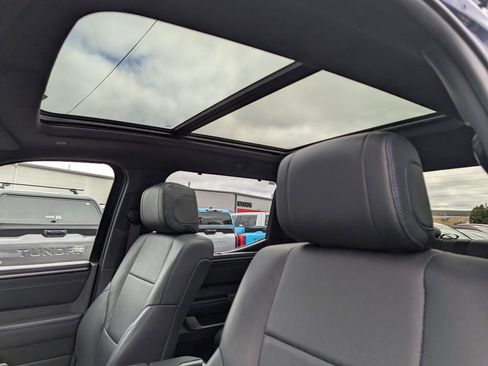 Used 2024 Toyota Tundra Platinum AWD/4WD image 22