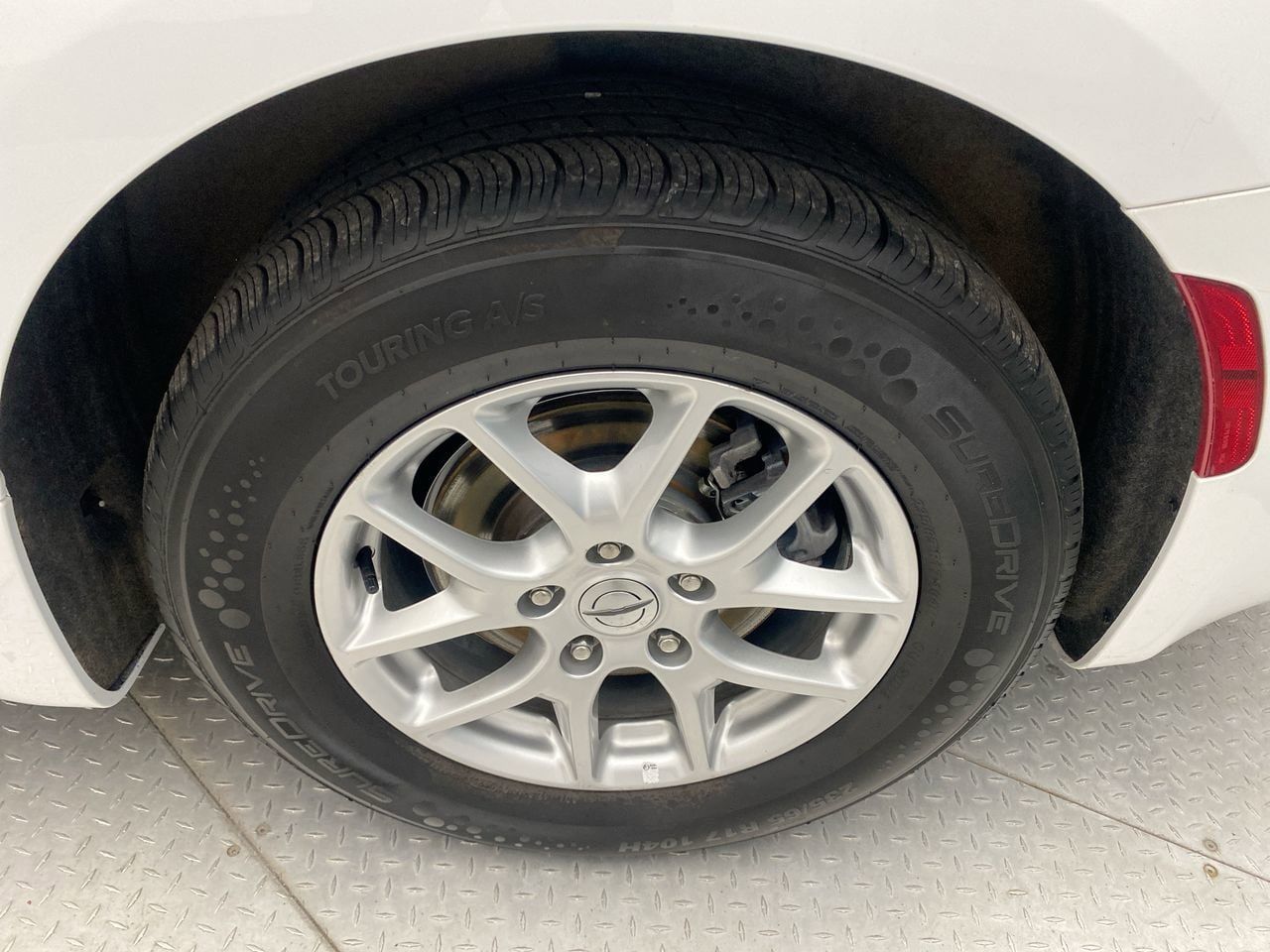 Used 2023 Chrysler Pacifica Touring-L FWD image 10