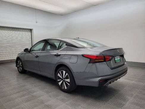 Used 2019 Nissan Altima 2.5 SV image 5