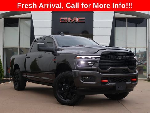 Used 2025 RAM 2500 Laramie AWD/4WD image 1