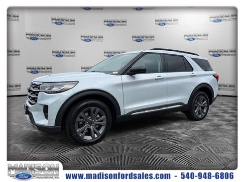 New 2025 Ford Explorer Active w/ Active Comfort Package image 1