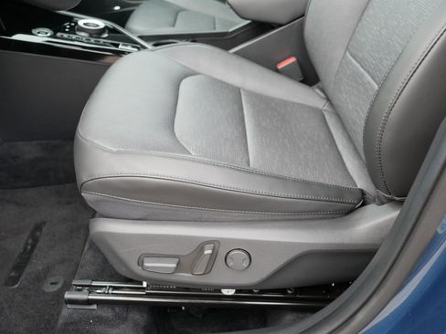 Used 2023 Kia Niro SX Touring image 20