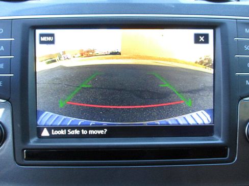 Used 2017 Volkswagen Golf Alltrack SE image 14