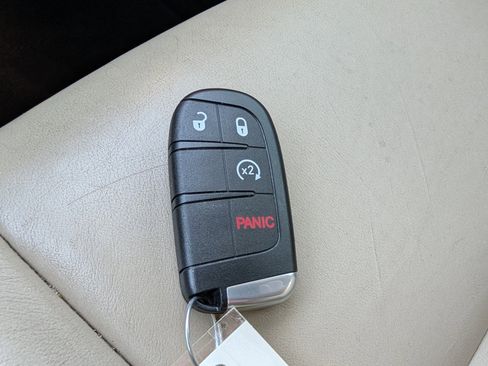 Used 2018 Dodge Durango GT image 20