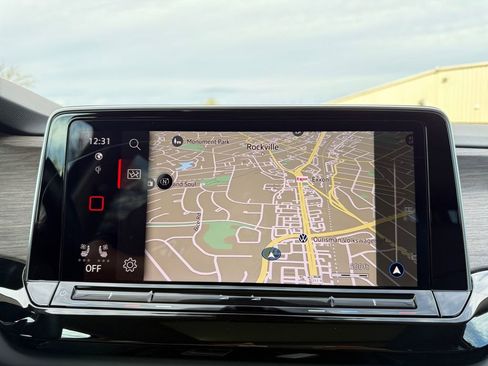 Used 2025 Volkswagen Atlas SEL image 16