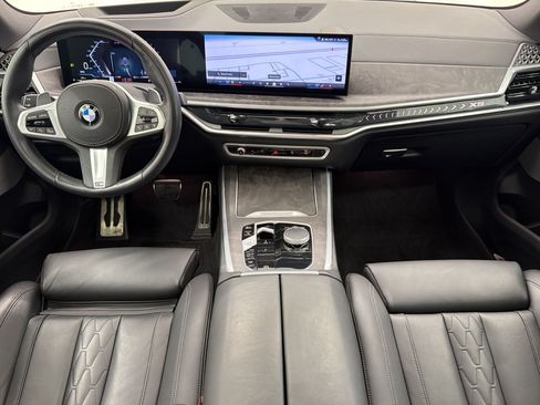 Used 2024 BMW X5 xDrive40i w/ M Sport Package AWD/4WD image 15