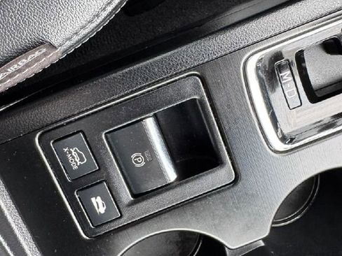 Used 2018 Subaru Outback 2.5i Limited image 17