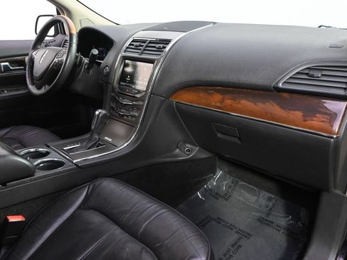 Used 2014 Lincoln MKX AWD w/ Equipment Group 102A image 15
