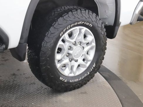 Used 2020 Chevrolet Silverado 2500 LT w/ Z71 Off-Road Package image 14