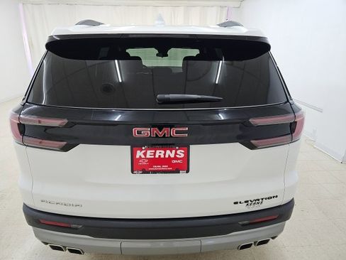 Used 2025 GMC Acadia Elevation image 18