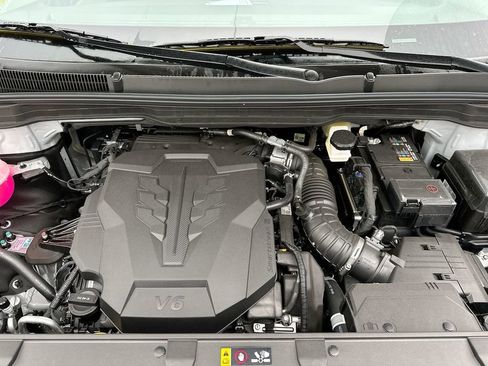 Used 2024 Kia Carnival EX FWD image 45